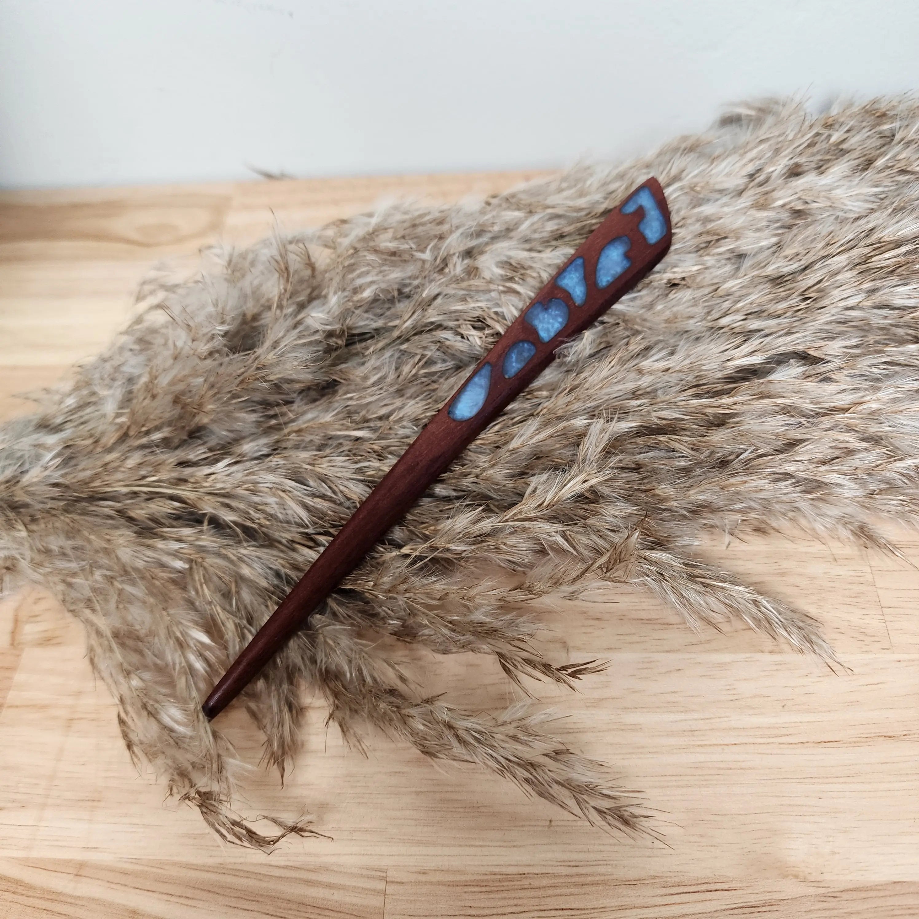 Hair-Sticks Triple Bay Made
