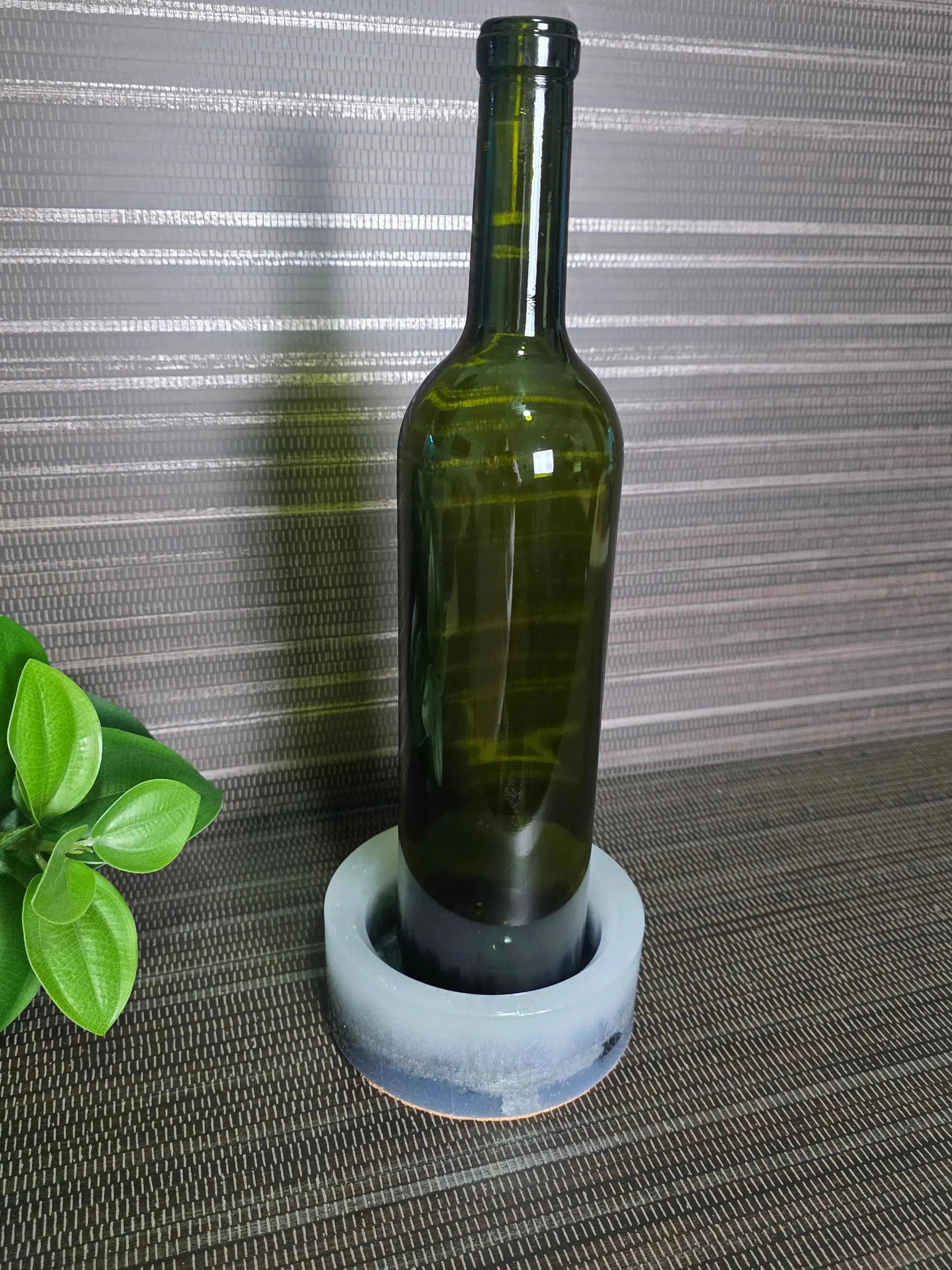 wine bottel coaster, catches drips