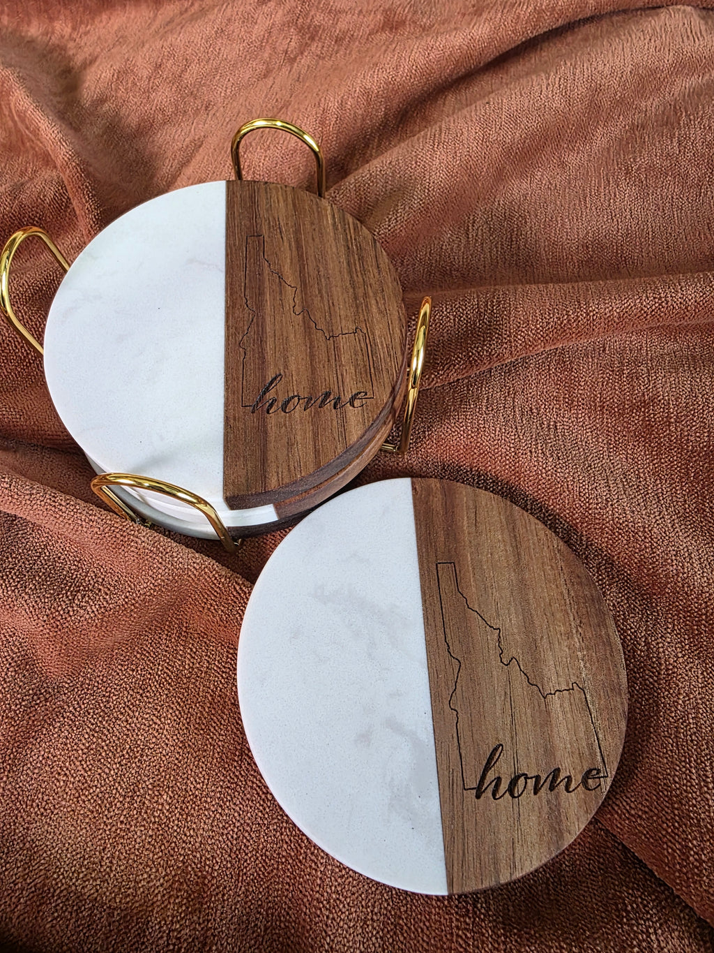 Round Wood & Marble Coasters – Engraved Idahome